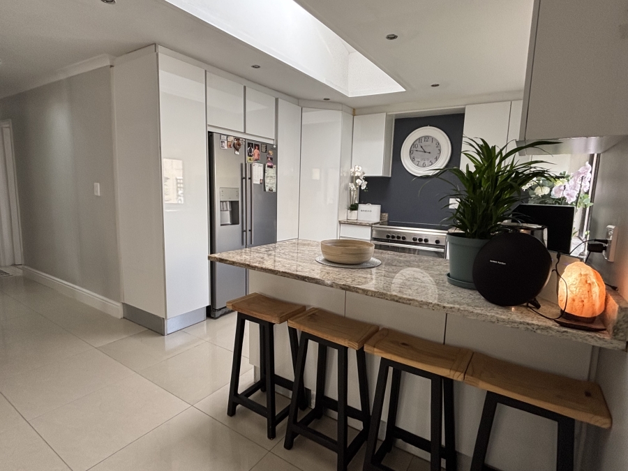4 Bedroom Property for Sale in West Beach Western Cape